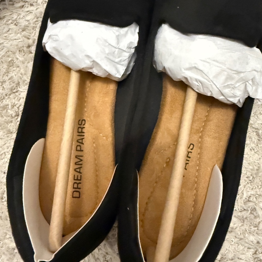 New In Box Dream Pairs Size 7 Black Loafers - Picture 6 of 8